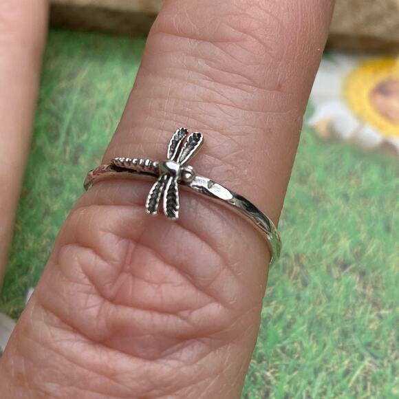 Sterling Silver Dainty Sideway Dragonfly Ring, Insect Ring - Picture 4 of 4